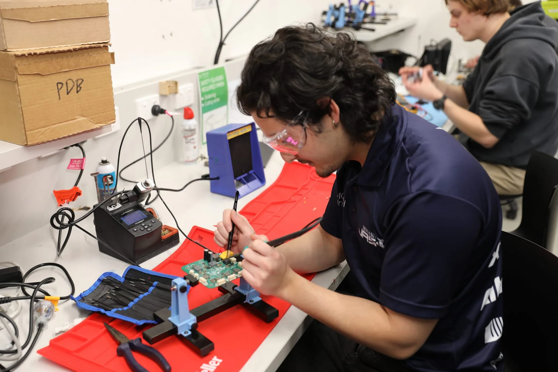 Avionics electronics and flight systems workbench